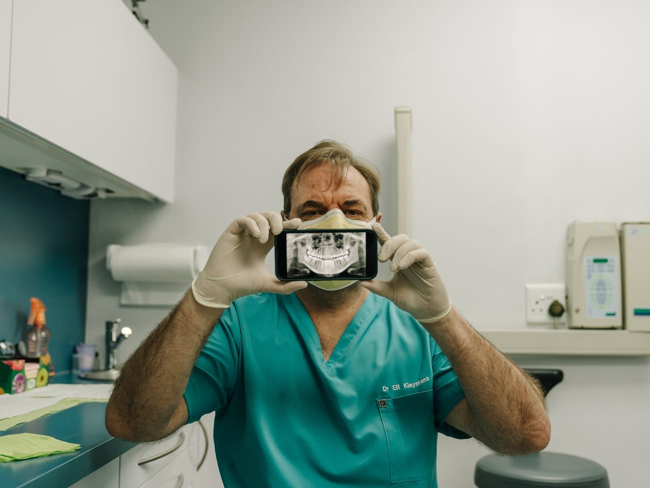Dr Eugene Kleynhans in a treatment room at Smile Connection Dental Studio, Newlands, Pretoria